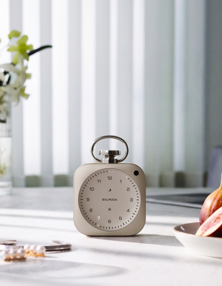 The Clock 特別カラー登場