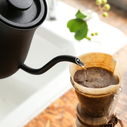 バルミューダ　ケトル　Black Amazon.com: BALMUDA K07A BALMUDA The Pot 0.6L electric