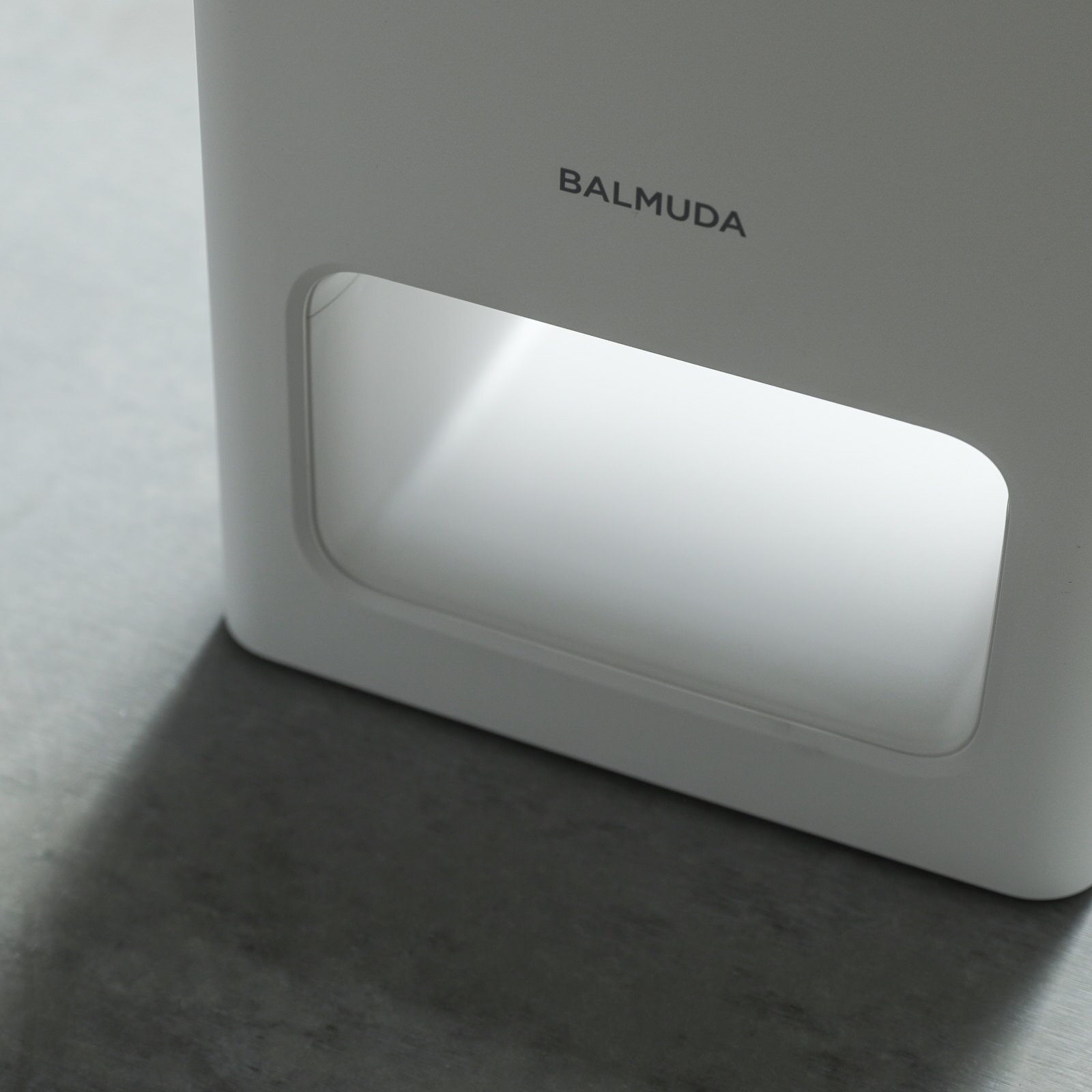 冷暖房/空調 空気清浄器 概要 | BALMUDA The Pure | バルミューダ