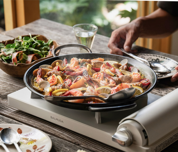 海と山のパエージャ | レシピ | Table Stove | BALMUDA（バルミューダ