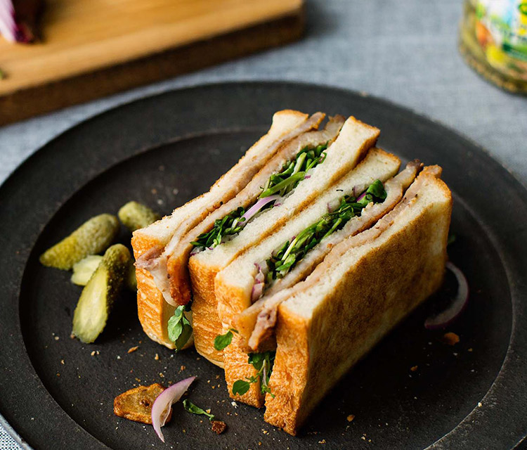 クレソンとポークのサンド | レシピ | BALMUDA The Toaster | BALMUDA